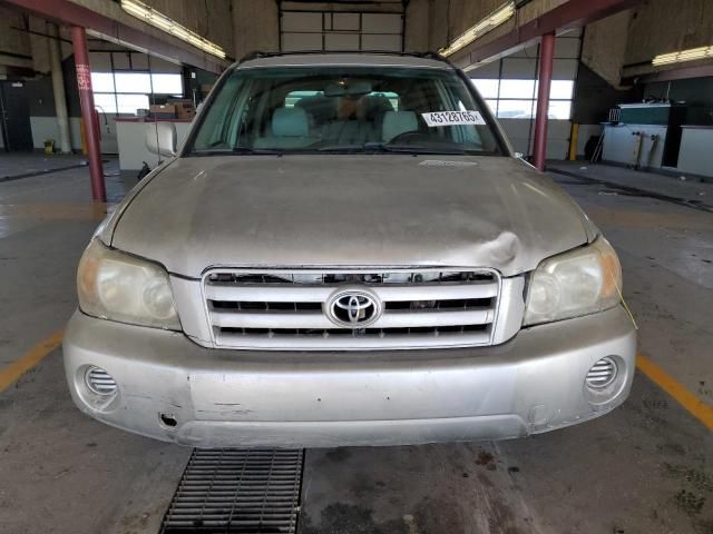 2004 Toyota Highlander Base