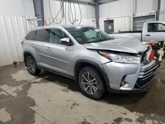 2019 Toyota Highlander SE