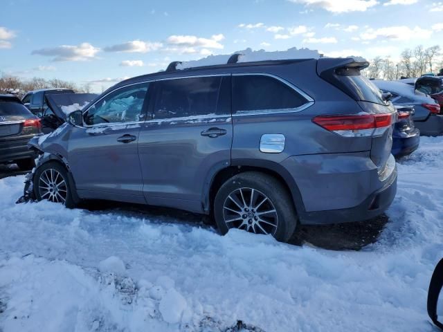 2017 Toyota Highlander SE