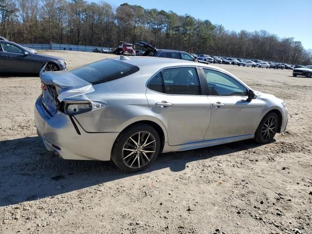 2022 Toyota Camry SE