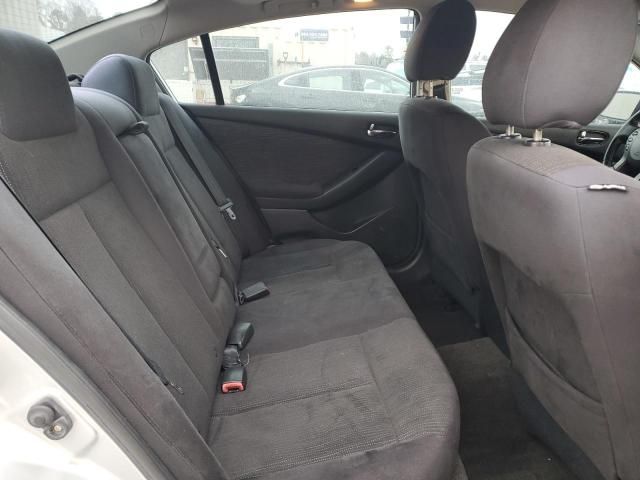 2010 Nissan Altima Base