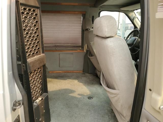 2004 Ford Econoline E150 Van