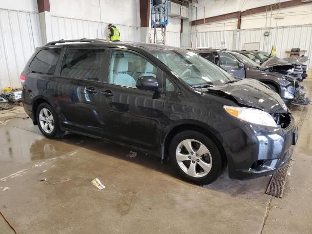 2013 Toyota Sienna LE