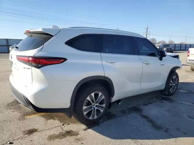 2020 Toyota Highlander Hybrid XLE