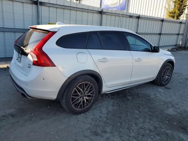 2016 Volvo V60 Cross Country Premier