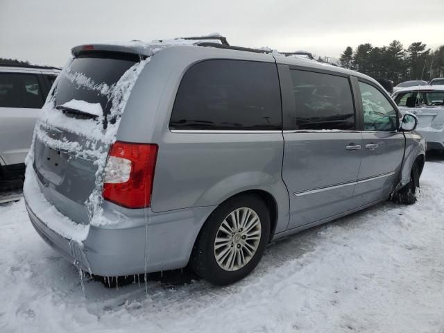 2013 Chrysler Town & Country Touring L