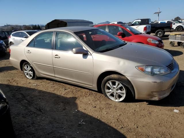 2005 Toyota Camry LE