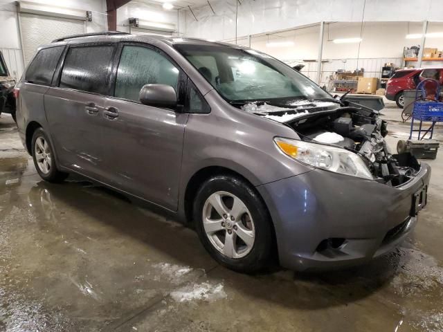 2015 Toyota Sienna LE