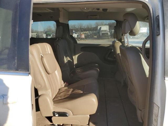 2012 Chrysler Town & Country Touring