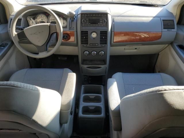 2008 Chrysler Town & Country LX