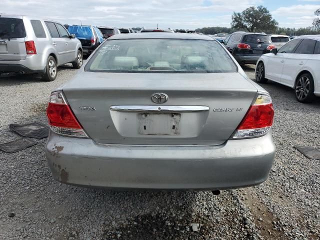 2005 Toyota Camry LE