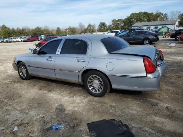 2002 Lincoln Town Car Signature