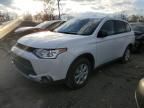 2015 Mitsubishi Outlander ES