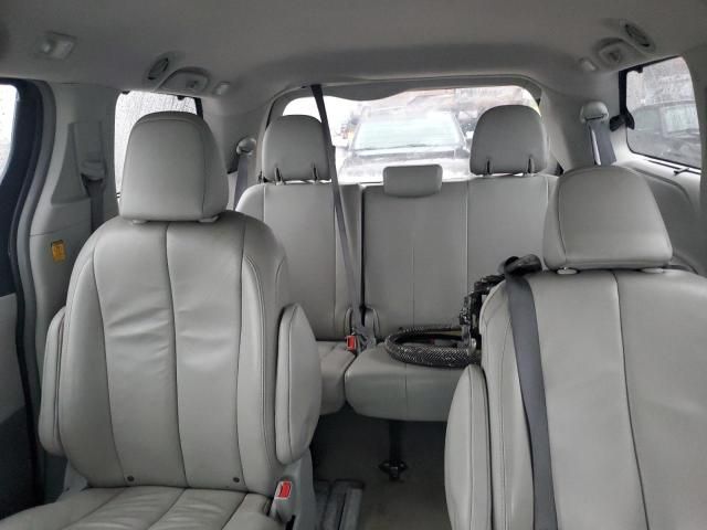 2012 Toyota Sienna XLE