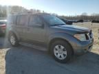 2005 Nissan Pathfinder LE