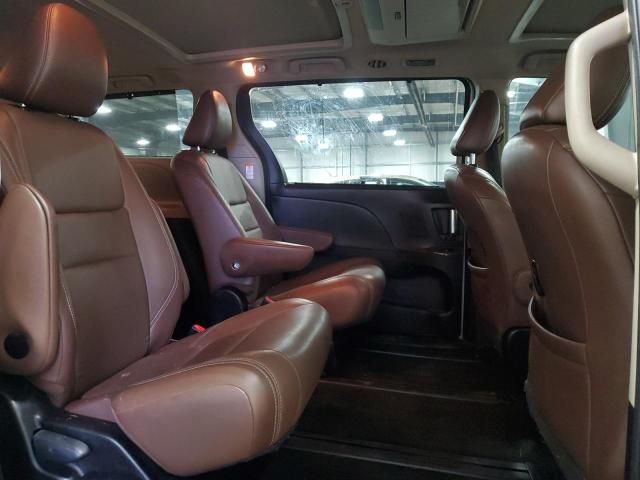 2015 Toyota Sienna XLE