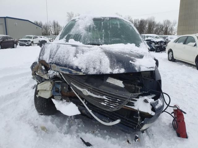 2004 Chrysler Town & Country Limited