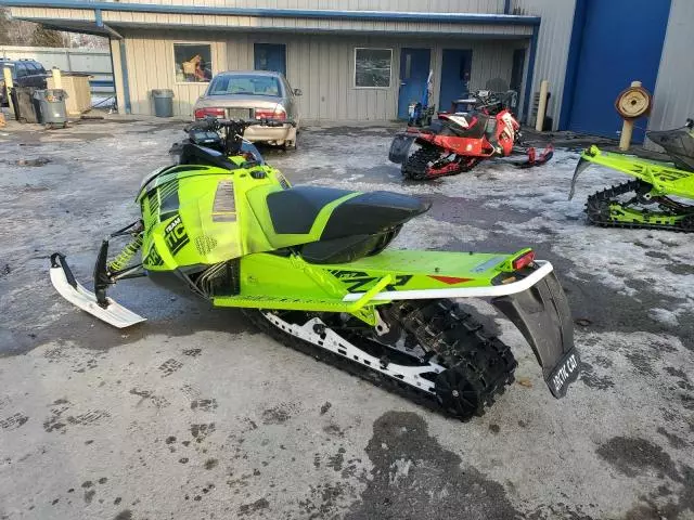 2020 Arctic Cat ZR8000