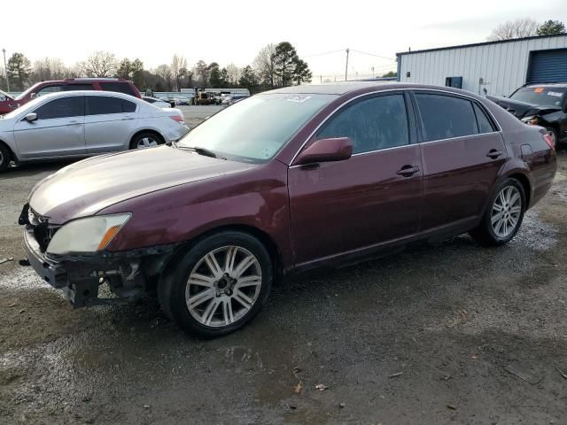 2005 Toyota Avalon XL