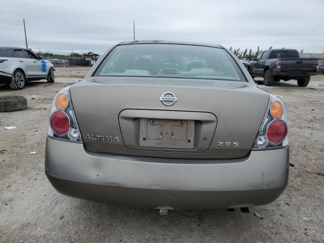 2004 Nissan Altima Base