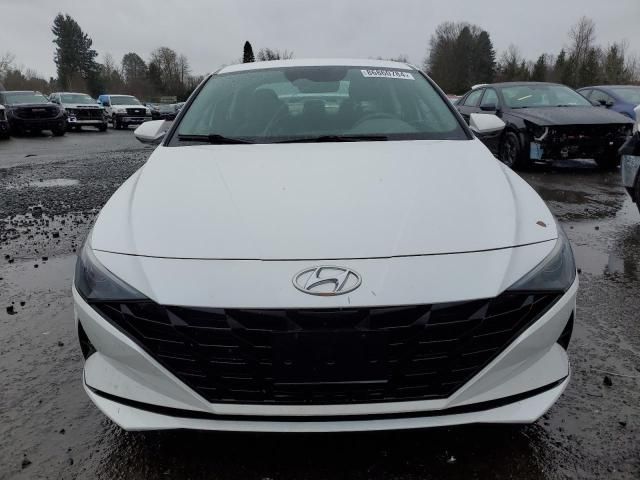 2022 Hyundai Elantra SE