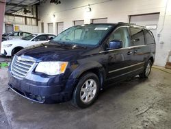 2010 Chrysler Town & Country Touring en venta en Chicago Heights, IL