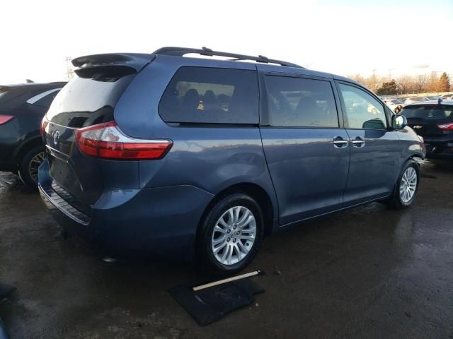 2016 Toyota Sienna XLE