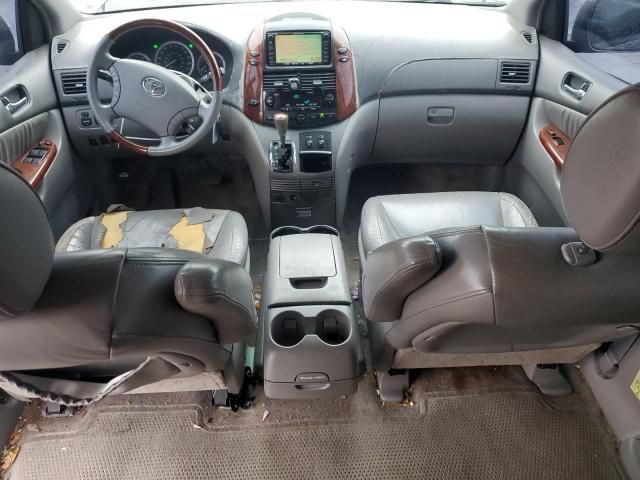 2005 Toyota Sienna XLE