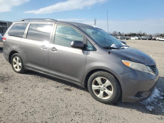 2013 Toyota Sienna LE