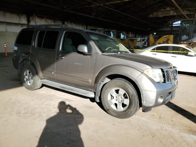 2005 Nissan Pathfinder LE