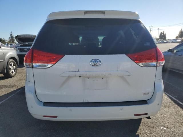 2012 Toyota Sienna XLE