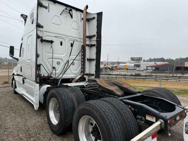 2019 Freightliner Cascadia 126