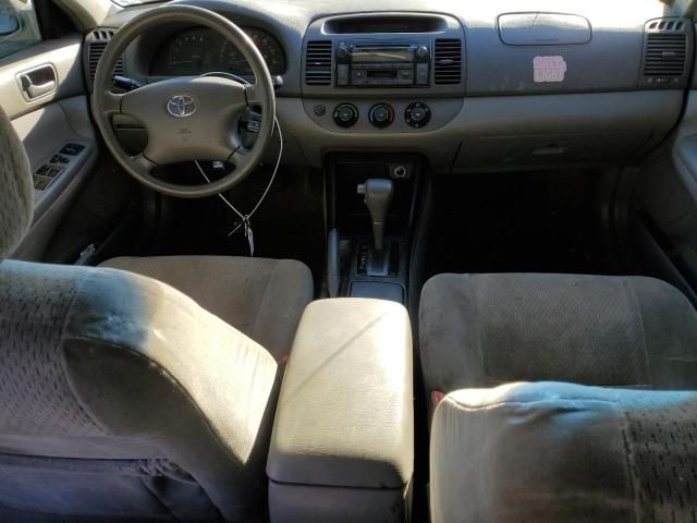 2004 Toyota Camry LE