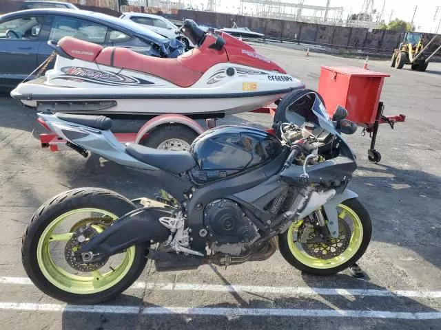 2011 Suzuki GSX750