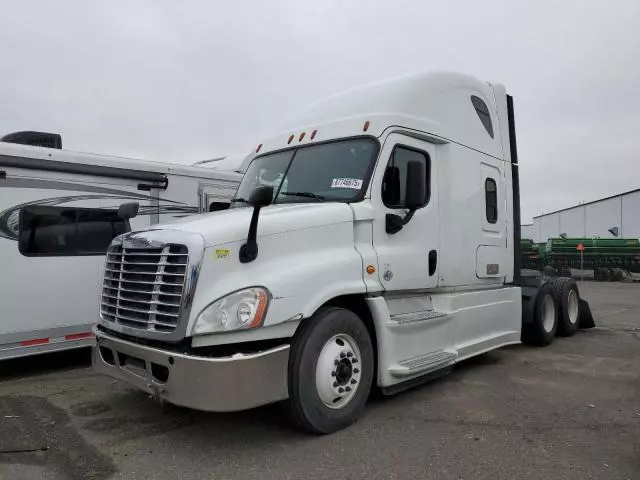 2020 Freightliner Cascadia 125