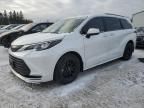 2024 Toyota Sienna LE/XLE