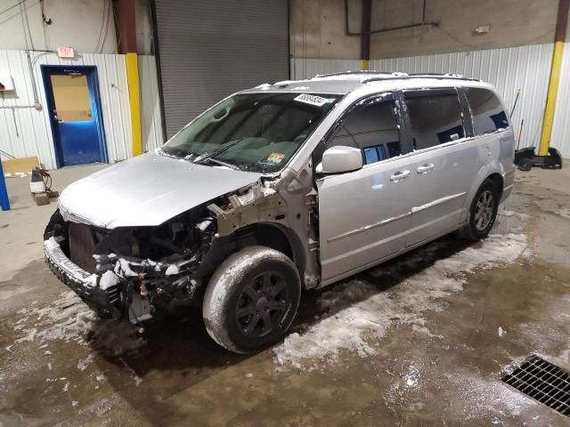 2010 Chrysler Town & Country Touring