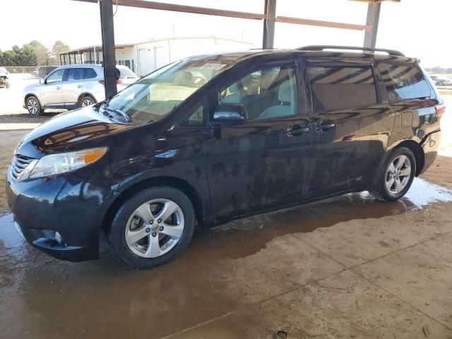 2015 Toyota Sienna LE