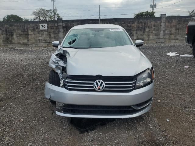 2014 Volkswagen Passat SE