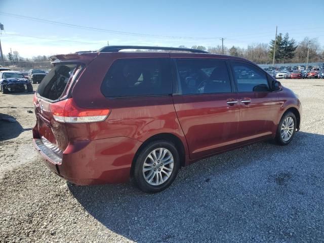 2011 Toyota Sienna XLE