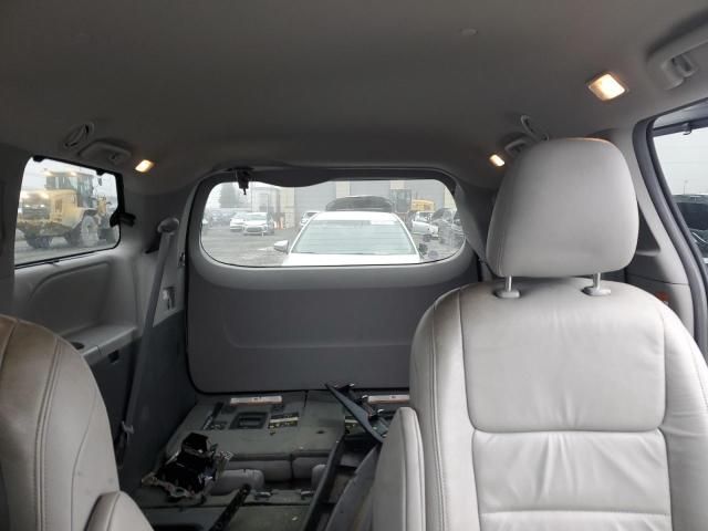 2016 Toyota Sienna XLE