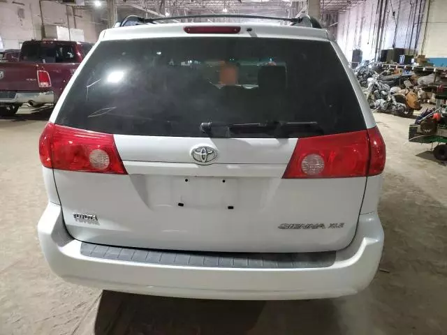 2008 Toyota Sienna XLE