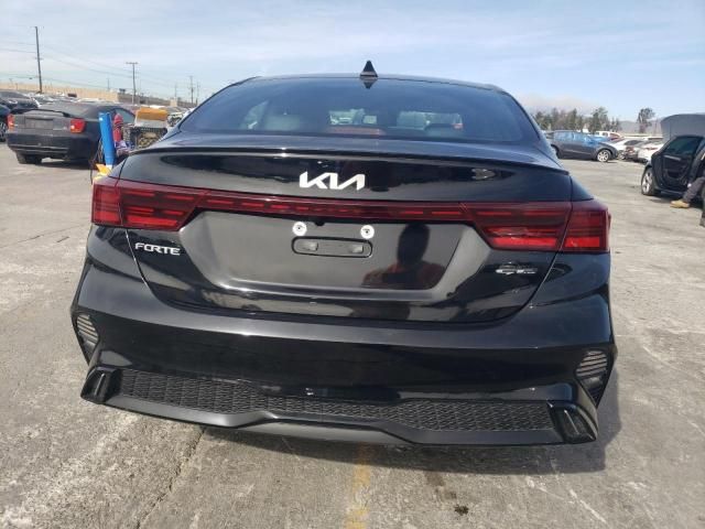 2022 KIA Forte GT Line