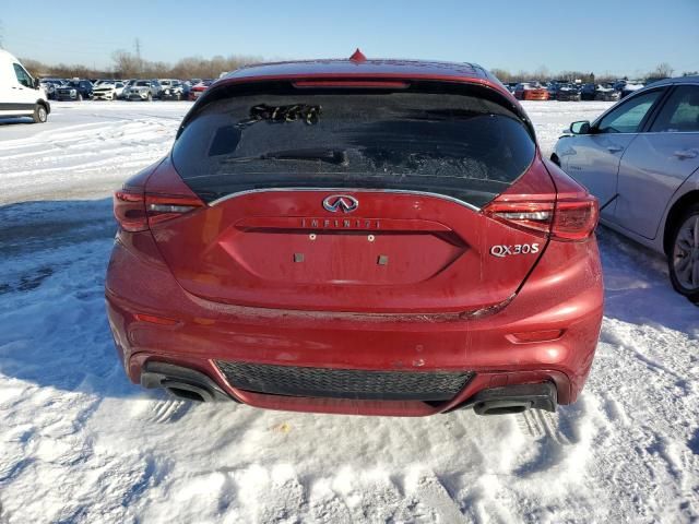 2017 Infiniti QX30 Base