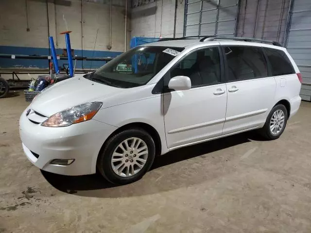 2008 Toyota Sienna XLE