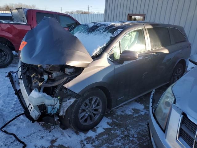 2021 Toyota Sienna LE