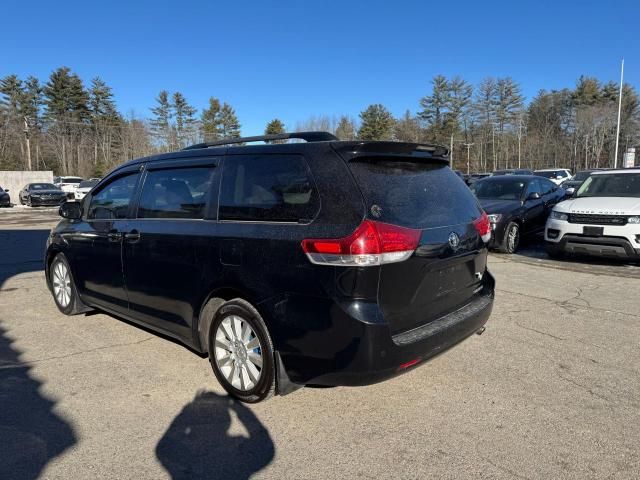 2013 Toyota Sienna XLE