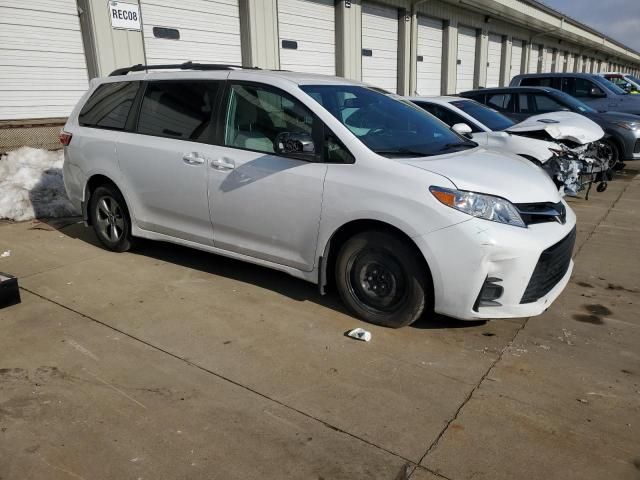 2019 Toyota Sienna LE