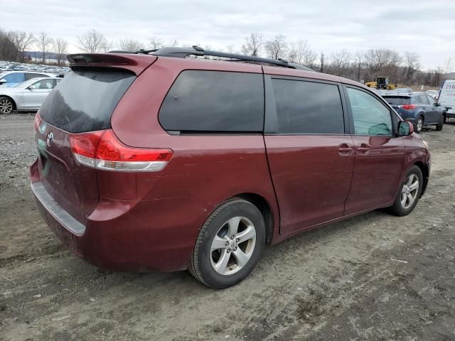 2011 Toyota Sienna LE