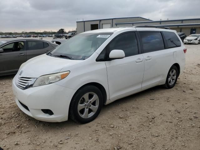 2015 Toyota Sienna LE